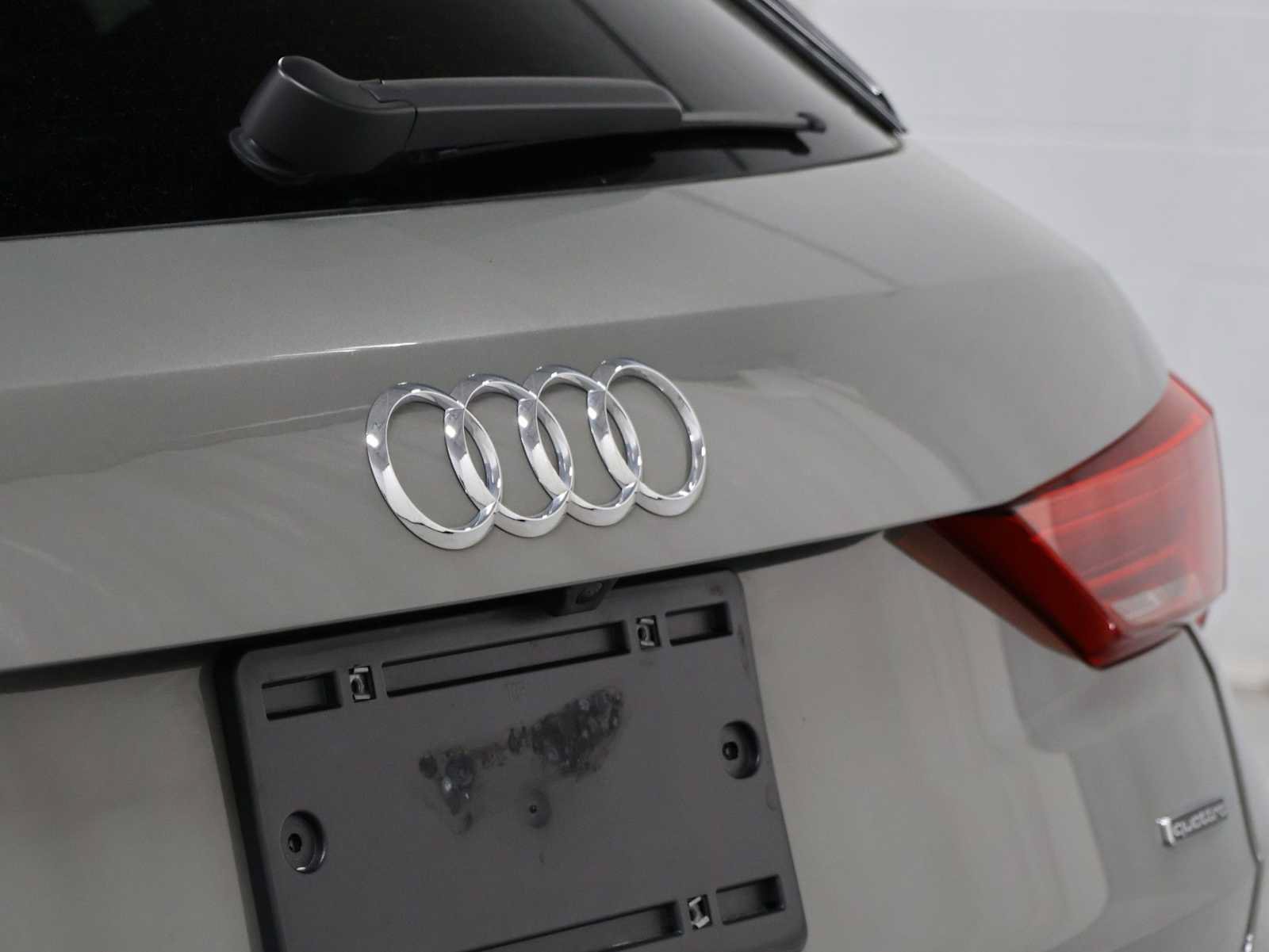 Used 2023 Audi Q3 2.0T Premium w/ Convenience Package AWD/4WD image 8