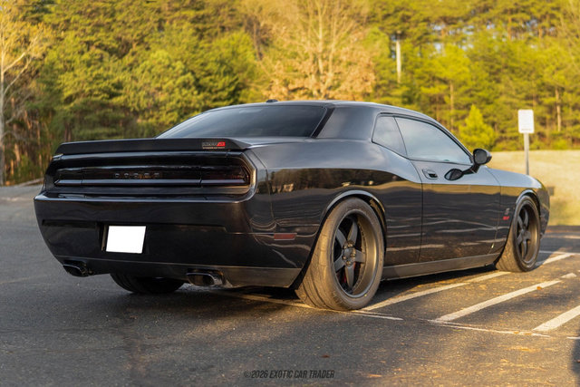 Used 2009 Dodge Challenger SRT8 w/ SRT Option Group II image 8