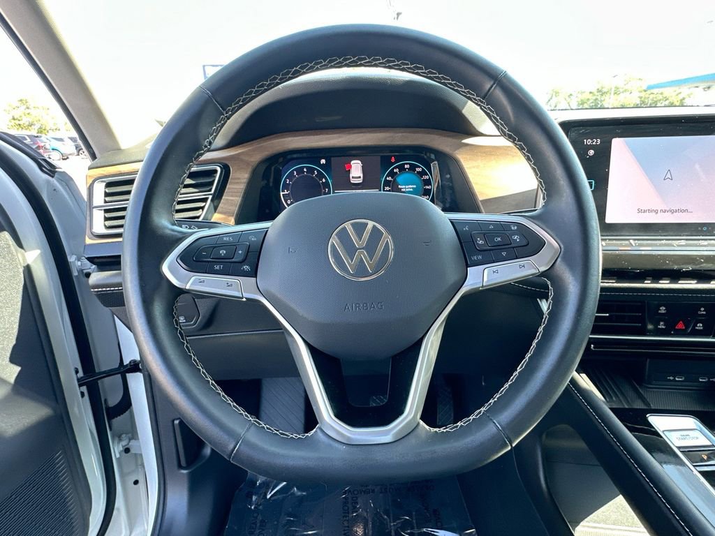 Used 2025 Volkswagen Atlas SE FWD image 11