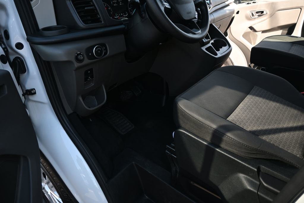 Used 2023 Ford Transit 350 XLT image 7