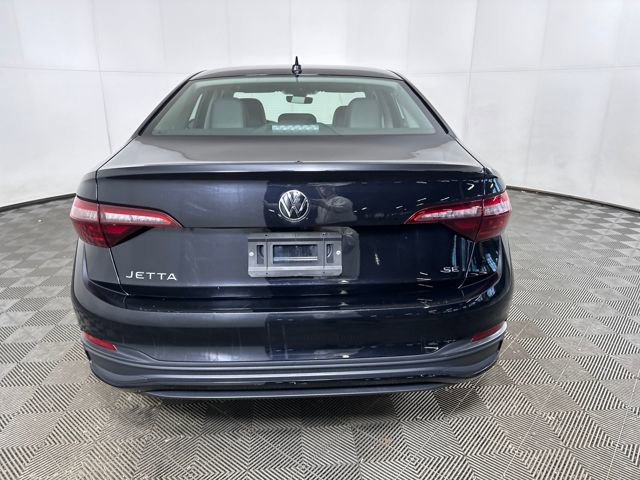 Used 2024 Volkswagen Jetta SE image 4