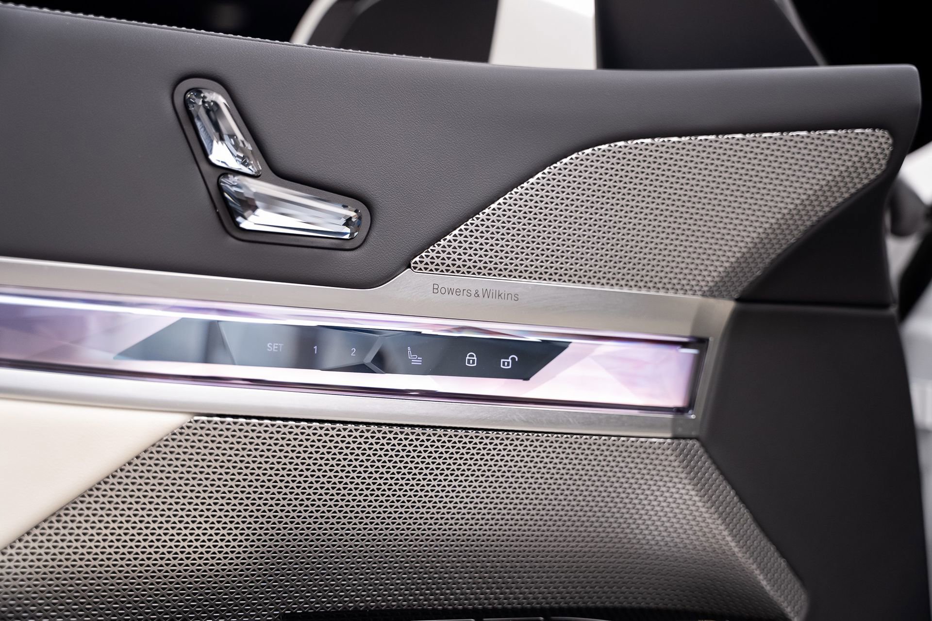 Used 2024 BMW i7 xDrive60 image 54