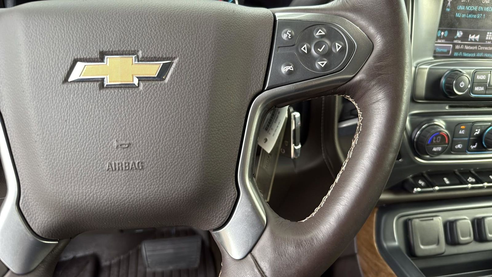 Used 2017 Chevrolet Silverado 1500 LTZ w/ Texas Edition image 13