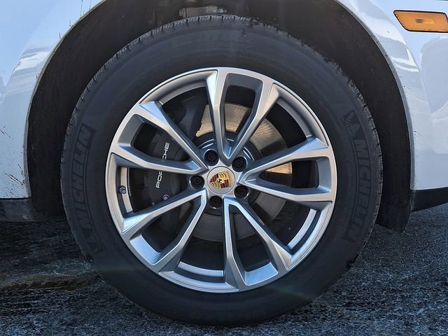 New 2025 Porsche Macan image 13