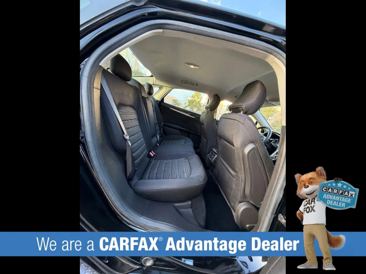 Used 2016 Ford Fusion SE FWD image 39