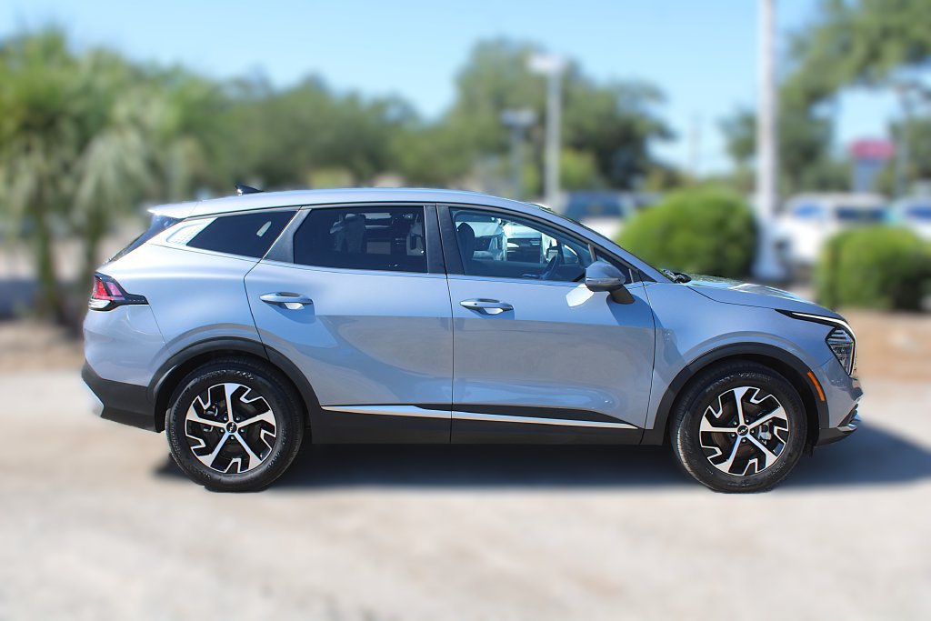 Certified 2025 Kia Sportage EX FWD image 5