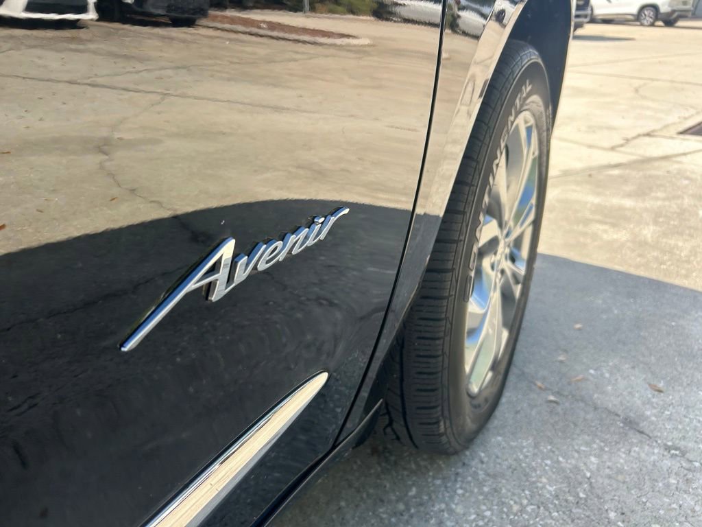 Used 2021 Buick Enclave Avenir w/ Avenir Technology Package FWD image 33