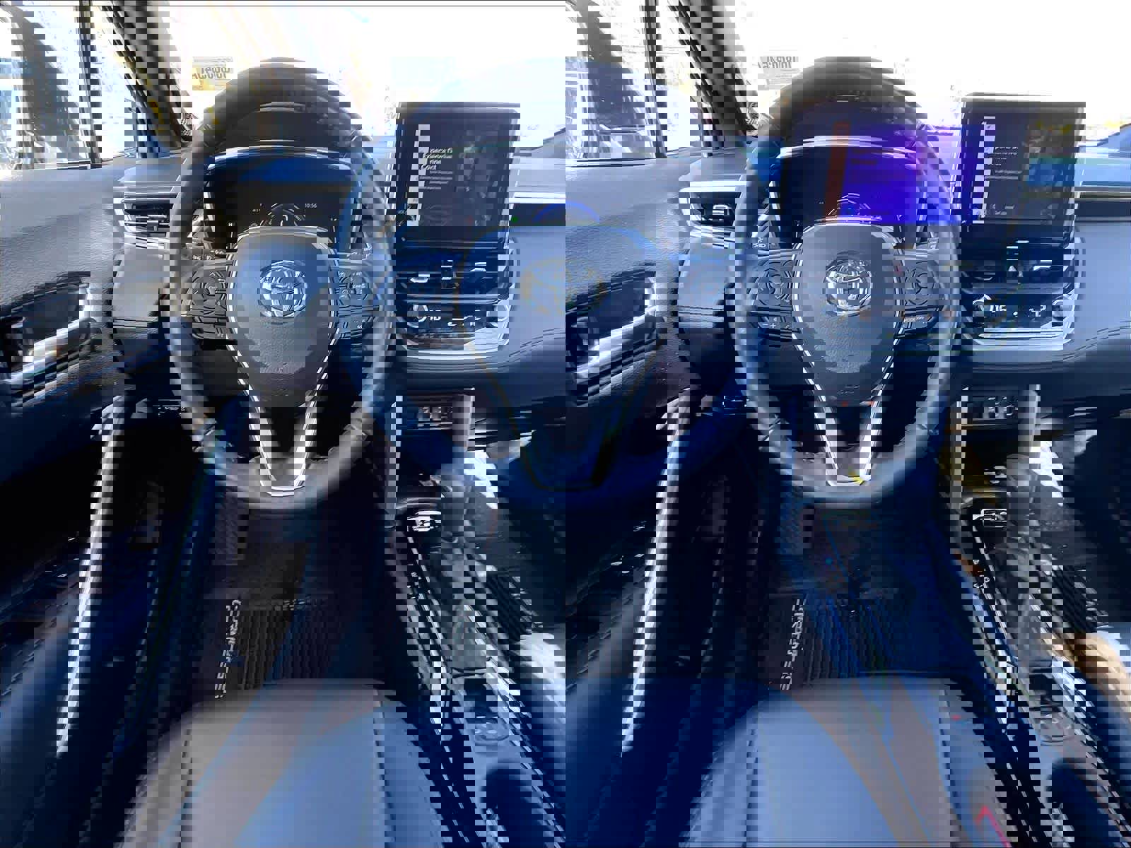 Used 2023 Toyota Corolla Cross XSE w/ Convenience Package image 17