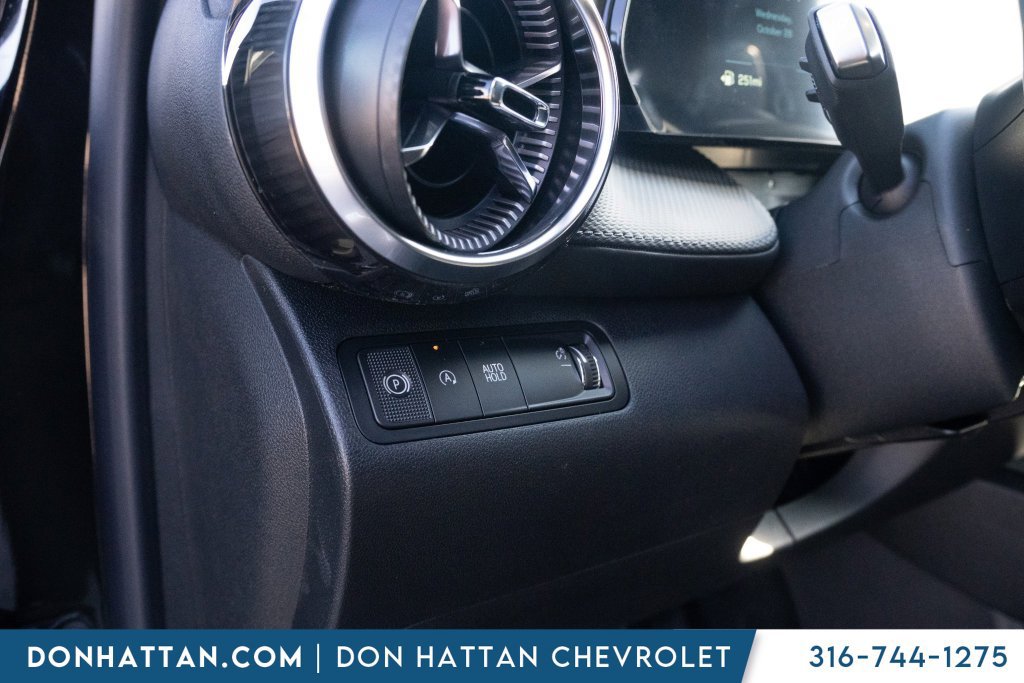 New 2027 Chevrolet Equinox LT w/ Convenience Package II FWD image 12