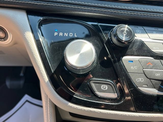 Used 2021 Chrysler Pacifica Limited AWD/4WD image 20