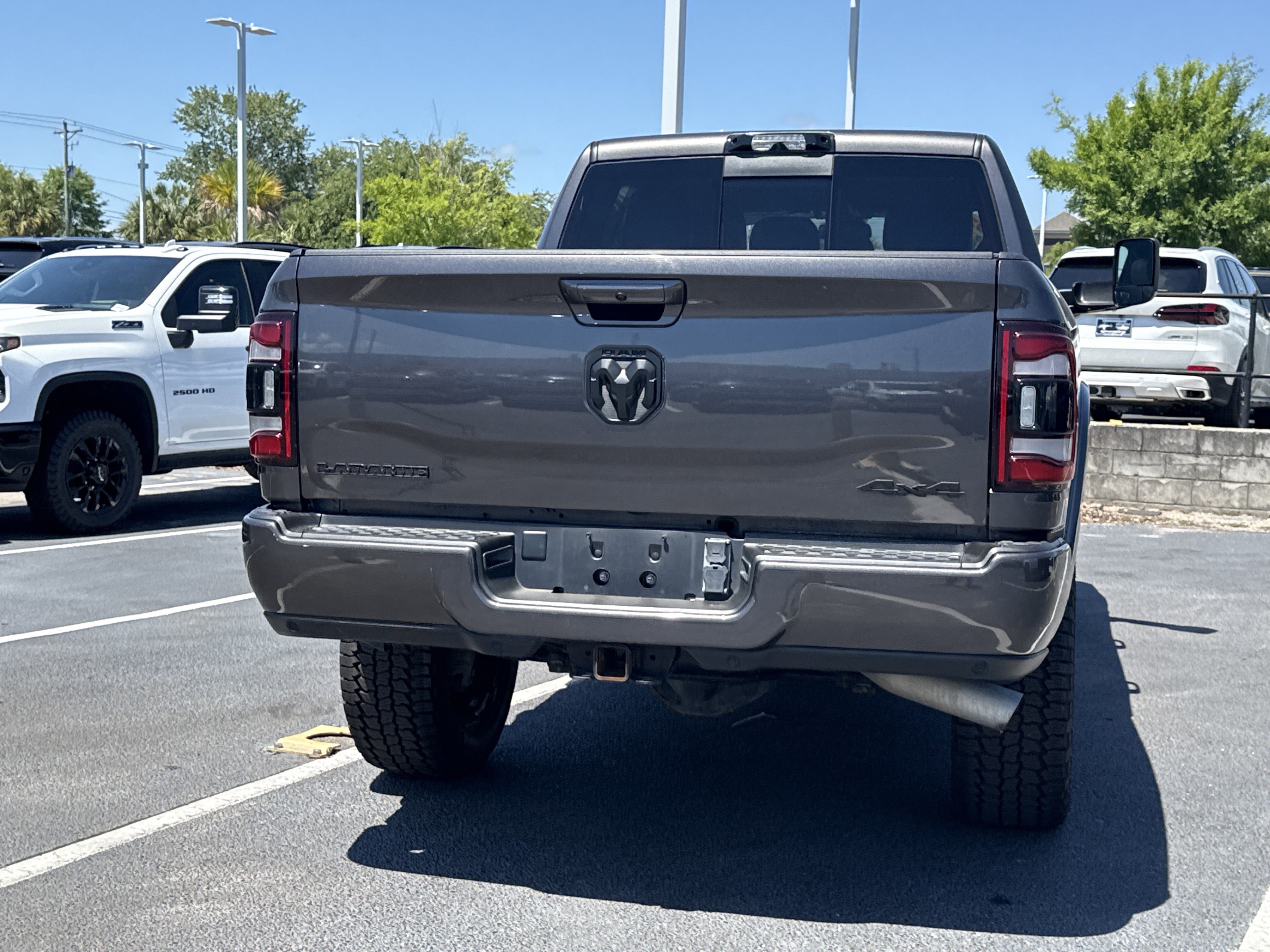 Used 2022 RAM 2500 Laramie w/ Night Edition AWD/4WD image 15