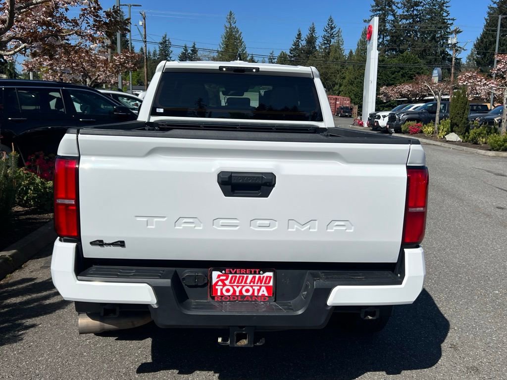 Certified 2024 Toyota Tacoma TRD Off-Road AWD/4WD image 8