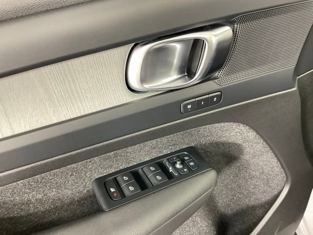 New 2026 Volvo XC40 B5 Plus w/ Protection Package Premier image 27