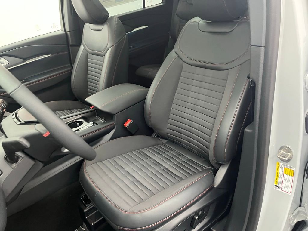 New 2026 Ford Explorer ST-Line w/ ST-Line Street Pack AWD/4WD image 22