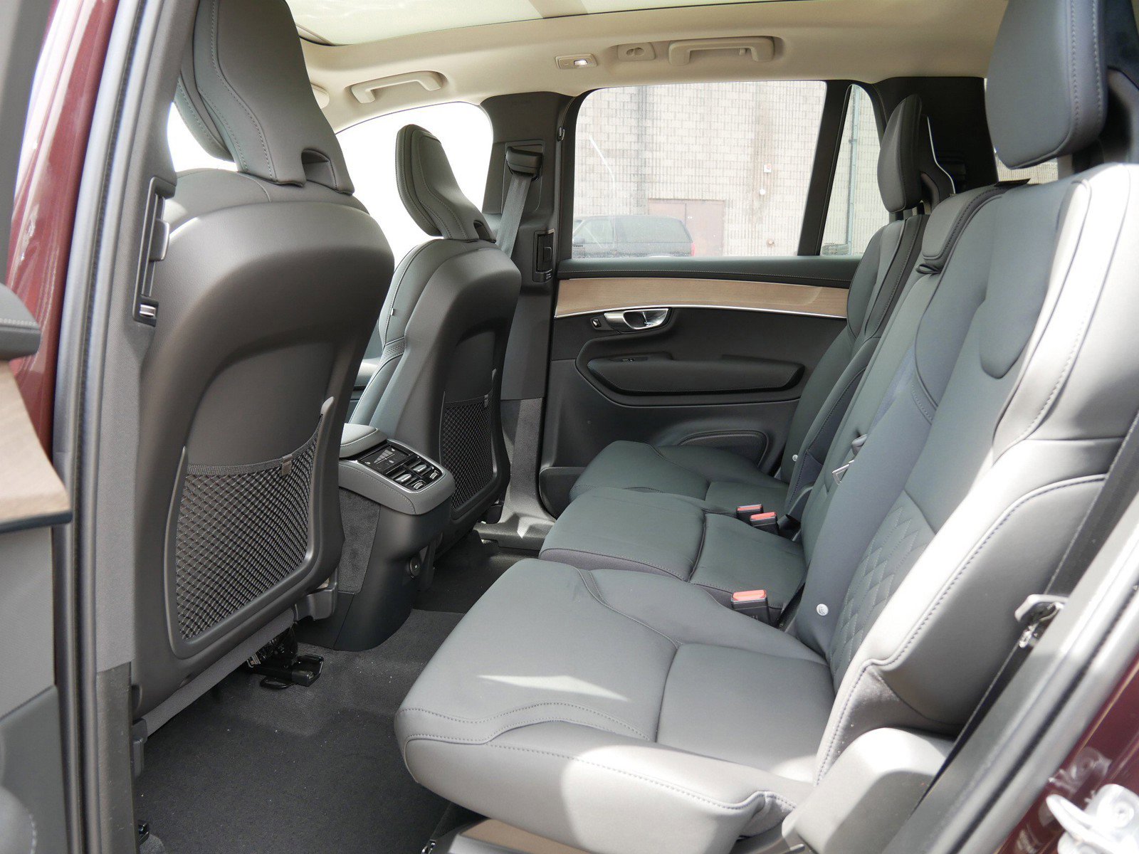 New 2026 Volvo XC90 B5 Plus image 6