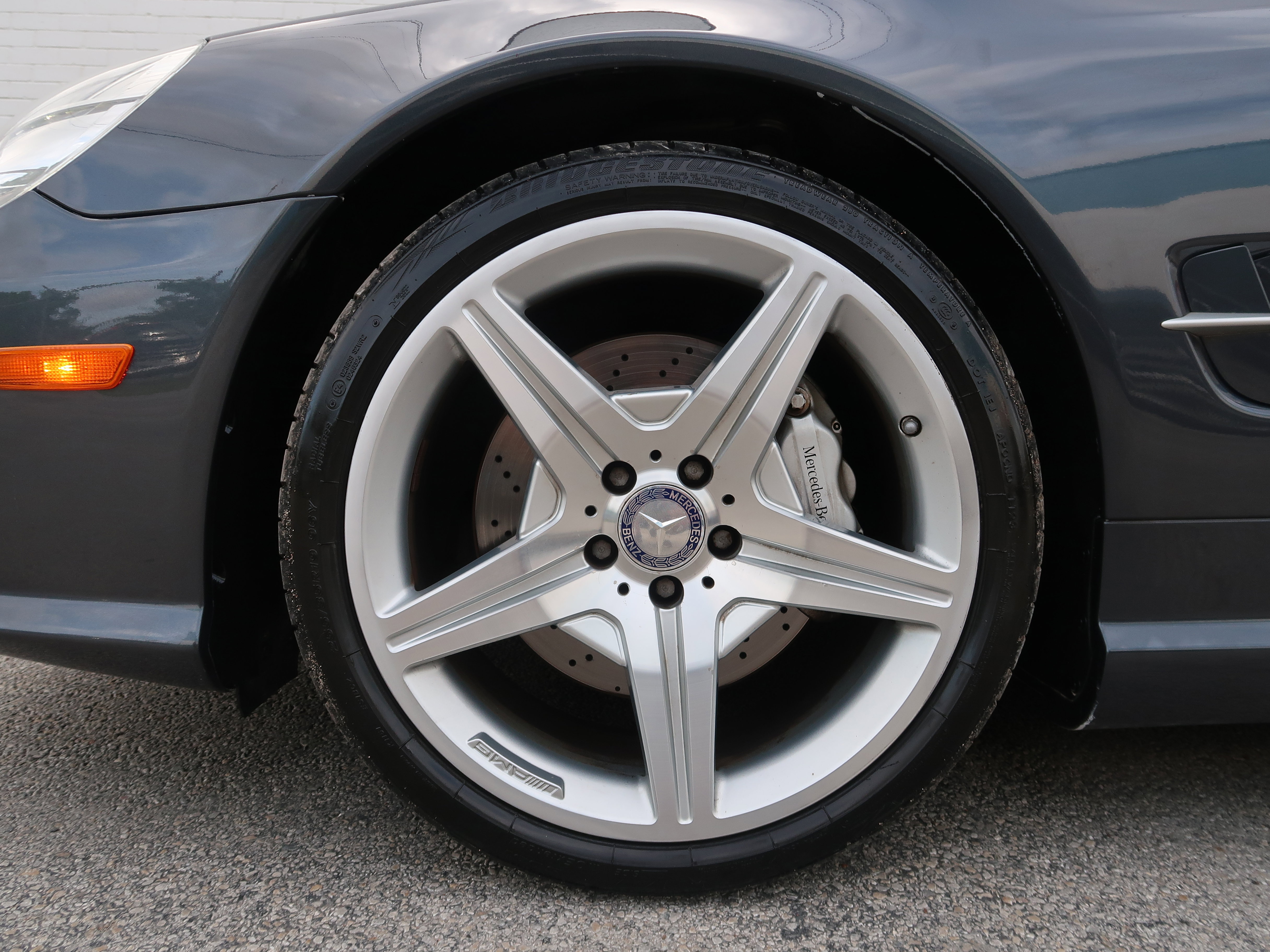 Used 2011 Mercedes-Benz SL 550 image 42