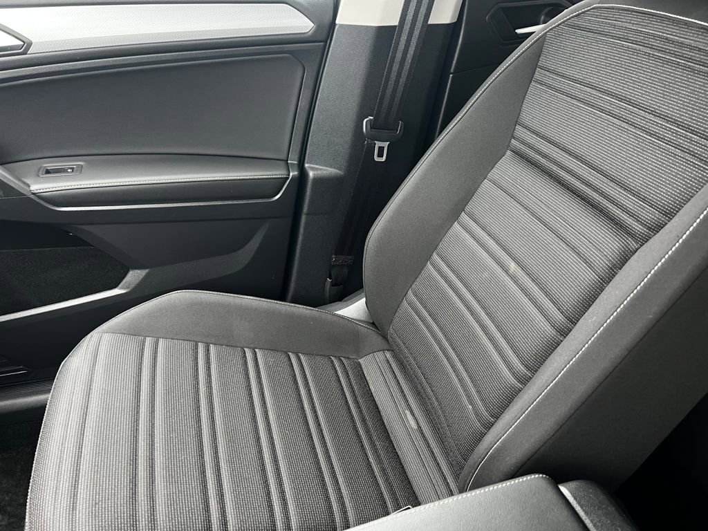 Used 2024 Volkswagen Tiguan S image 28