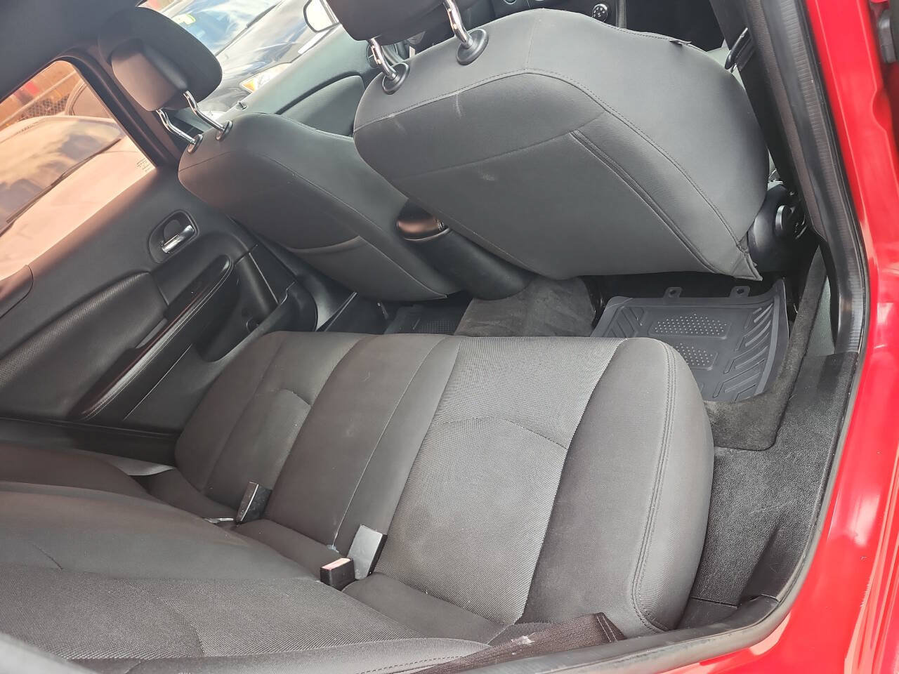 Used 2014 Dodge Avenger SE FWD image 8