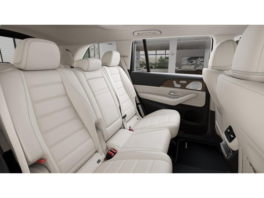 New 2026 Mercedes-Benz GLS 450 4MATIC image 5