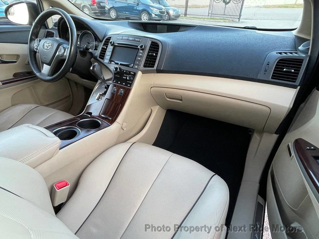 Used 2015 Toyota Venza XLE w/ XLE Premium Package image 14