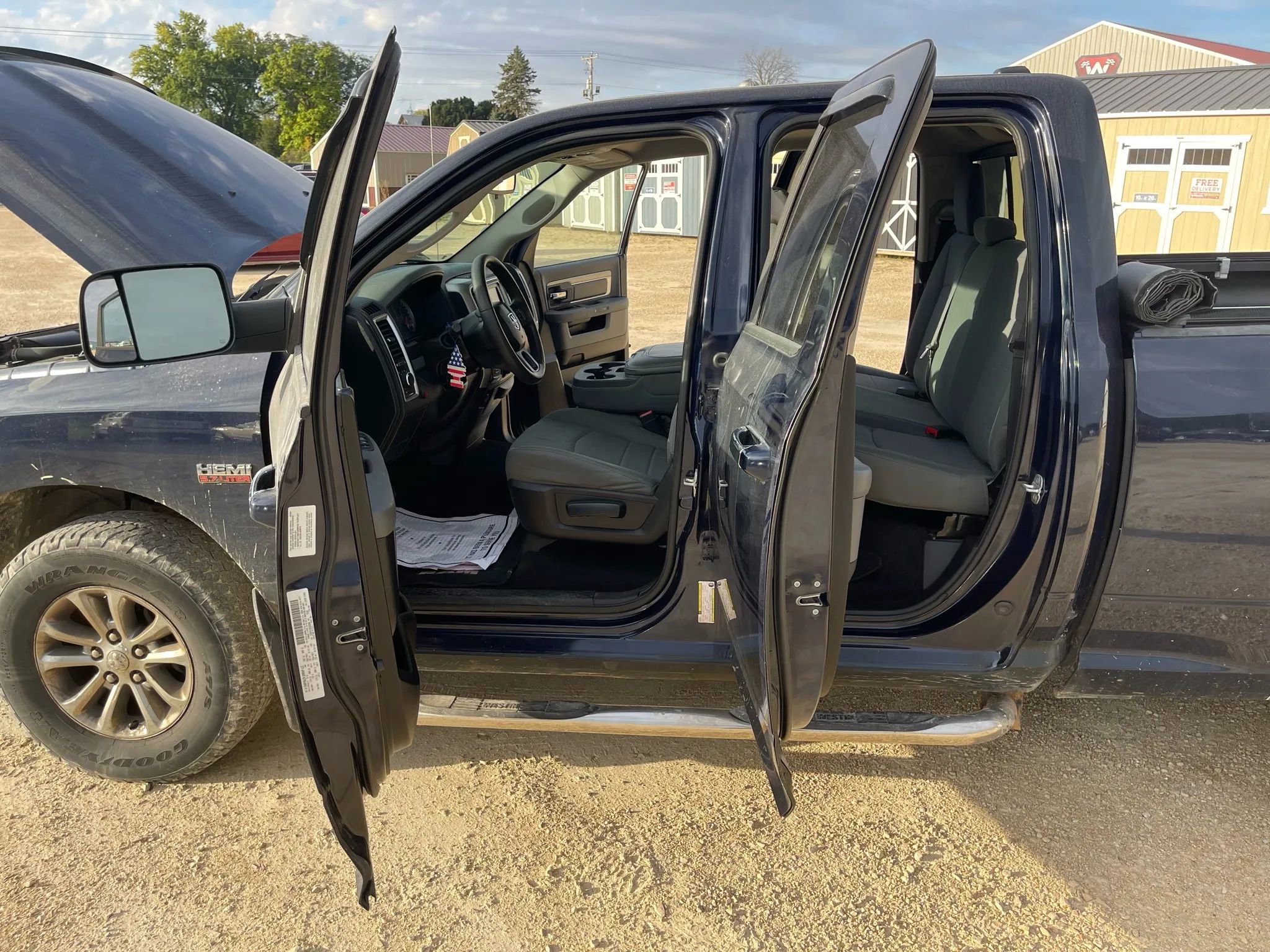 Used 2014 RAM 1500 Classic SLT image 9