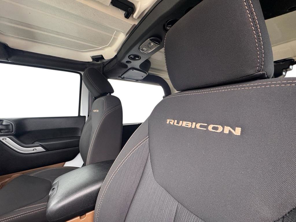 Used 2016 Jeep Wrangler Rubicon w/ Connectivity Group AWD/4WD image 7