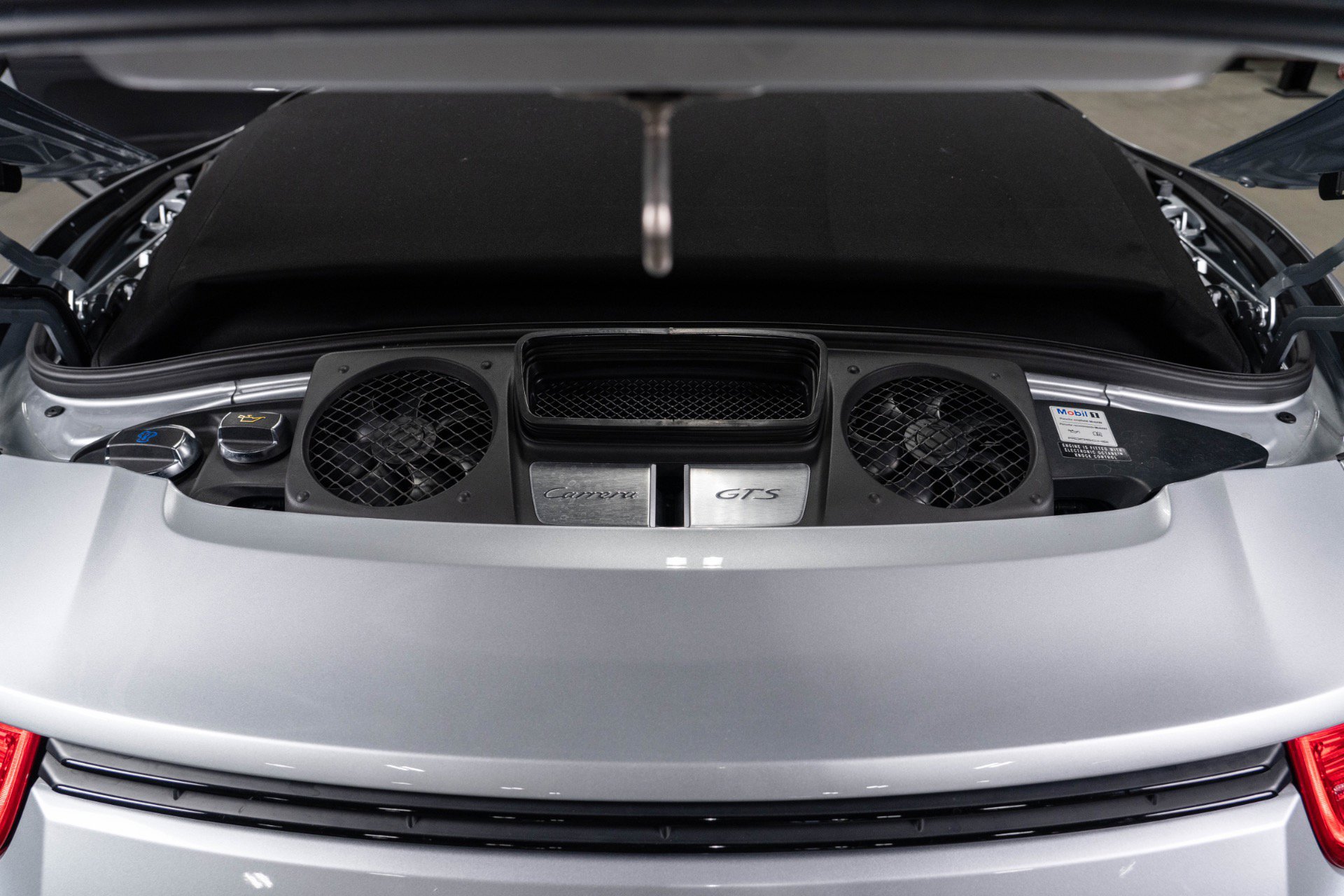 Used 2015 Porsche 911 Carrera GTS RWD image 38