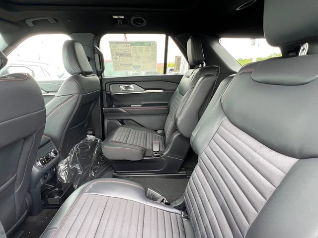 New 2026 Ford Explorer ST-Line w/ ST-Line Street Pack AWD/4WD image 14