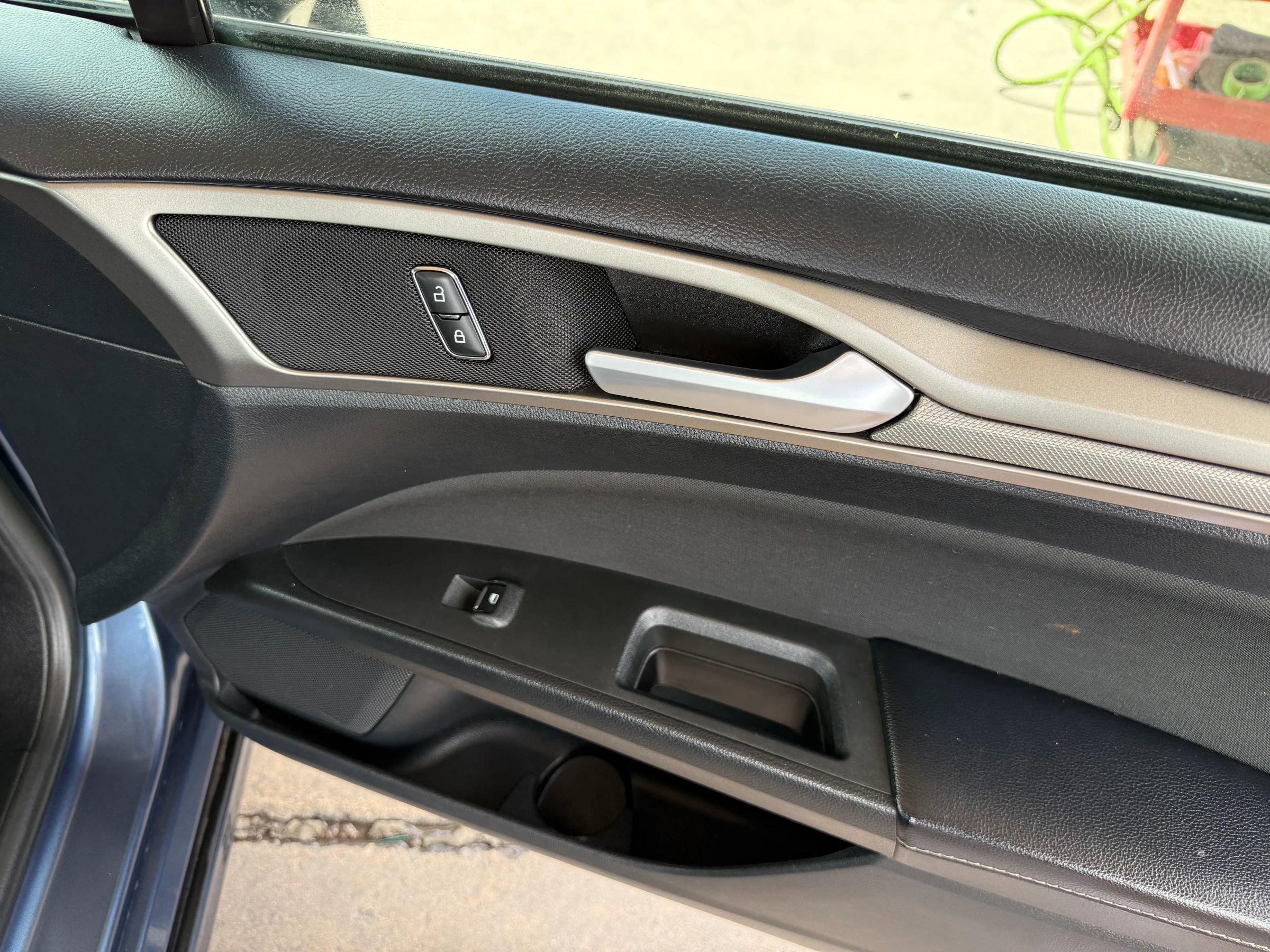 Used 2019 Ford Fusion SE image 21