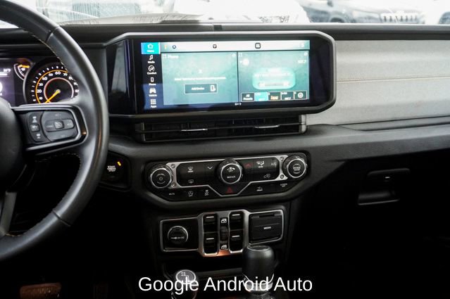 Used 2025 Jeep Gladiator Sport image 9