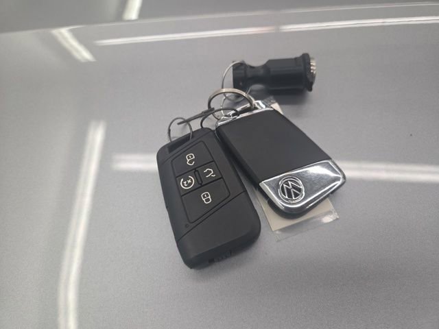 Used 2022 Volkswagen Atlas SE image 32