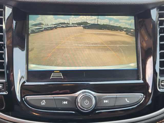 Used 2019 Chevrolet Trax LT w/ LT Convenience Package FWD image 17