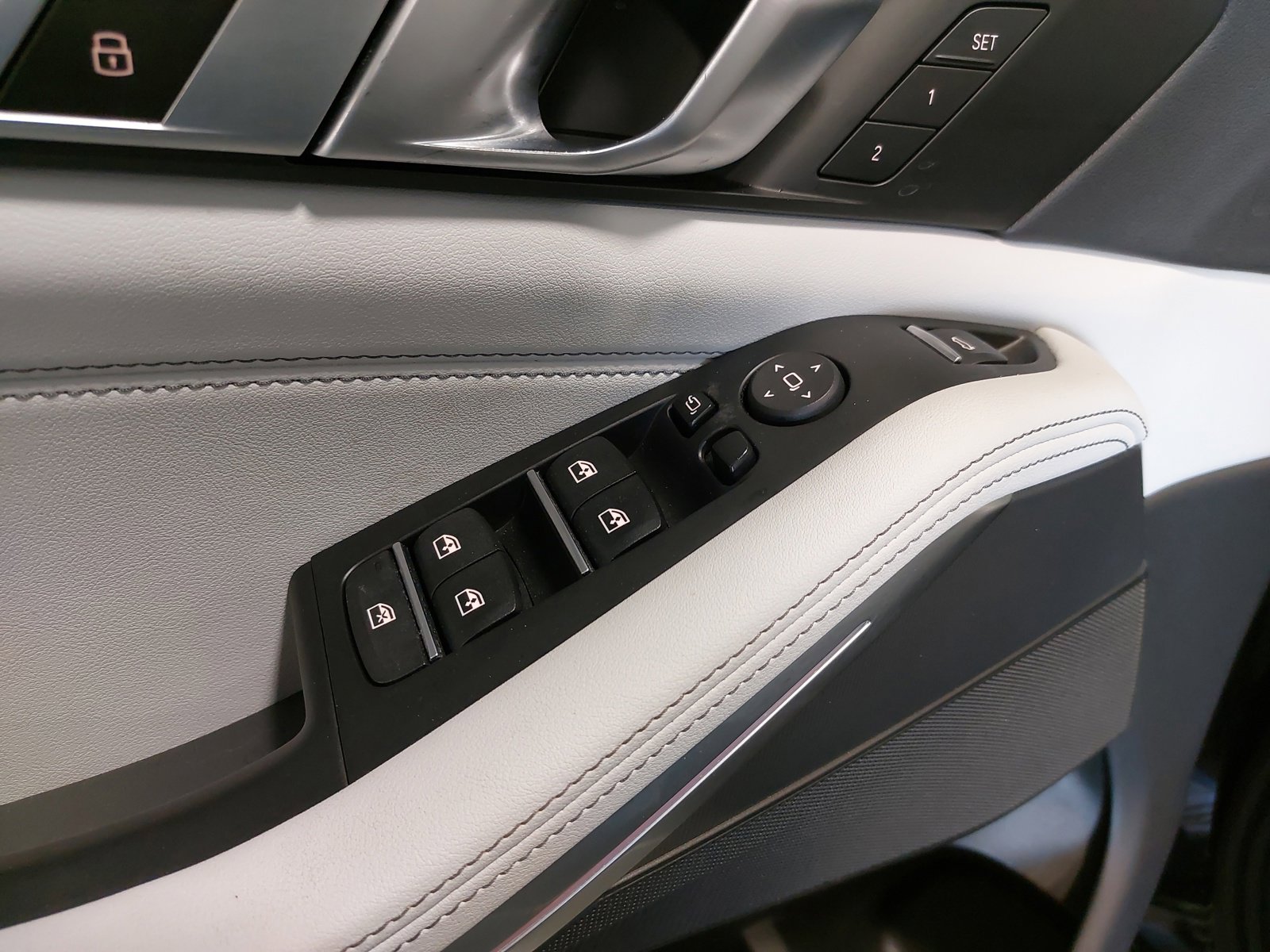 Used 2023 BMW X5 sDrive40i w/ Premium Package image 29