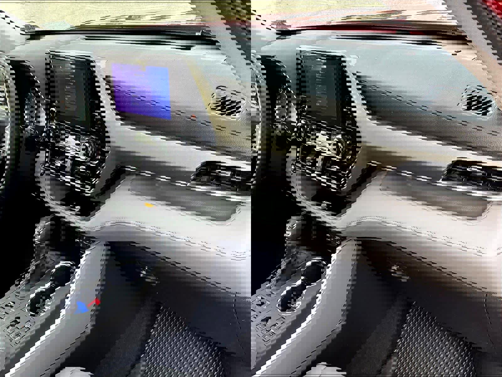 Used 2023 Toyota Highlander XLE image 14