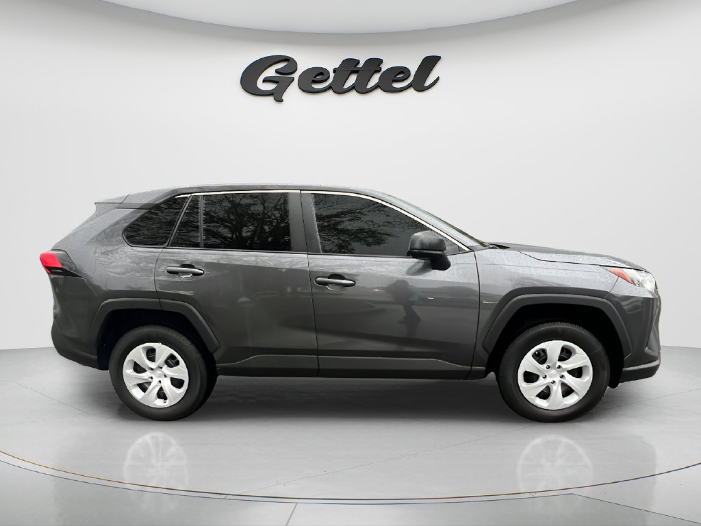 Used 2023 Toyota RAV4 LE FWD image 4