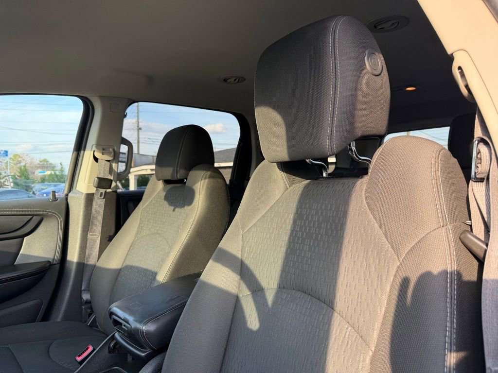 Used 2014 GMC Acadia SLE image 11