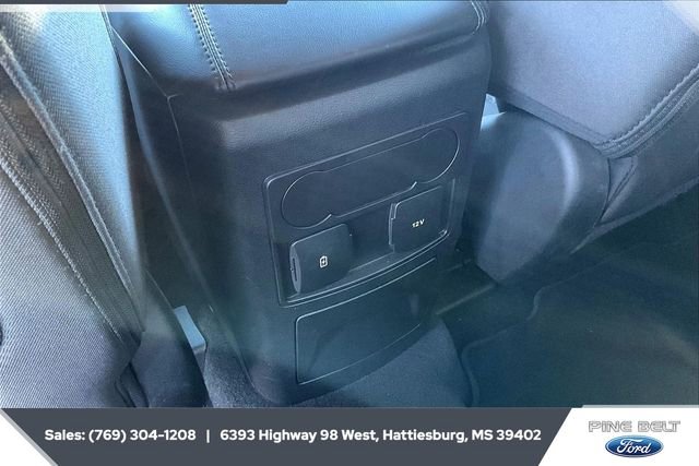 Used 2023 Ford Explorer XLT image 24