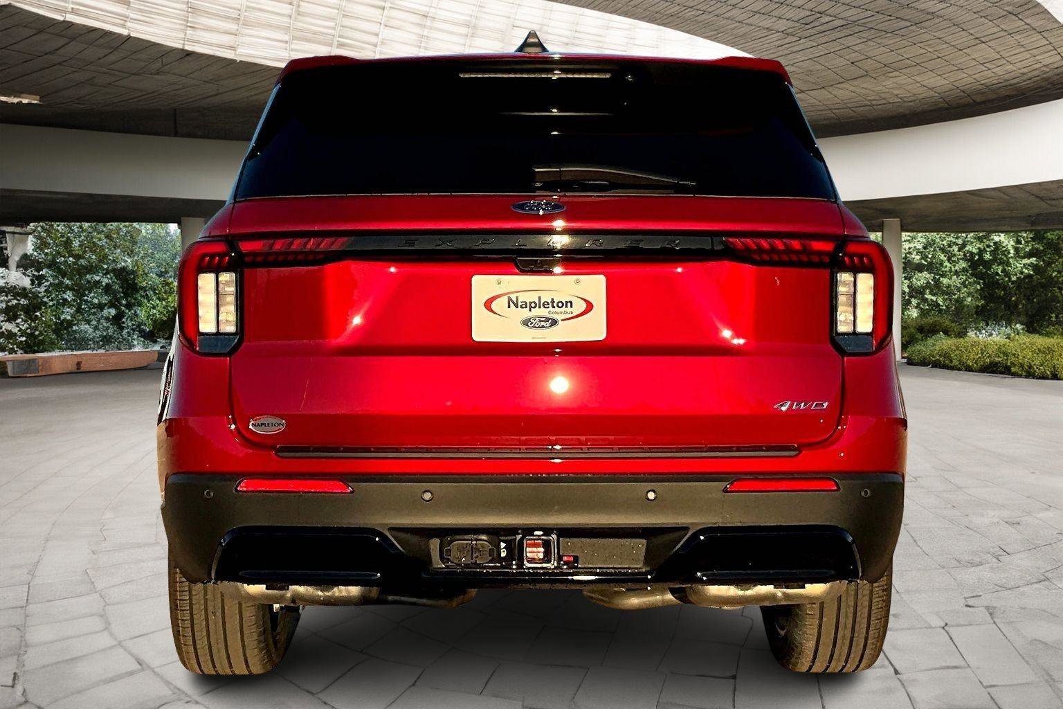 New 2026 Ford Explorer ST-Line w/ ST-Line Street Pack image 4