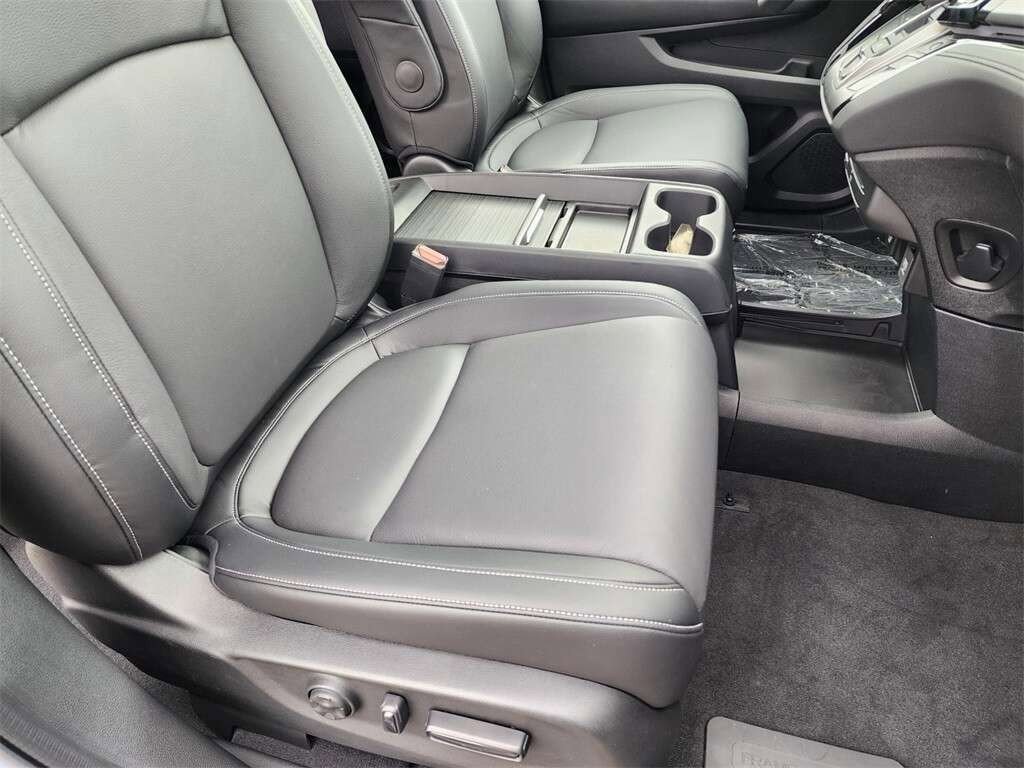 Used 2024 Honda Odyssey Touring image 19