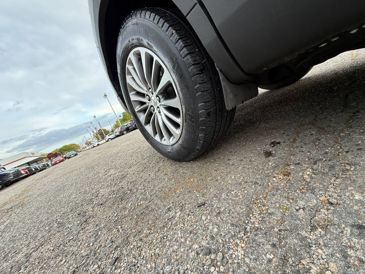 Used 2018 Lincoln MKX Select w/ Select Plus Package image 17