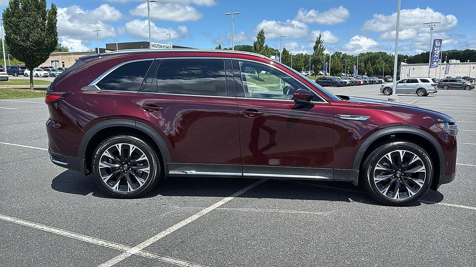 Certified 2025 MAZDA CX-90 Plug-In Hybrid w/ Premium Plus AWD/4WD image 4