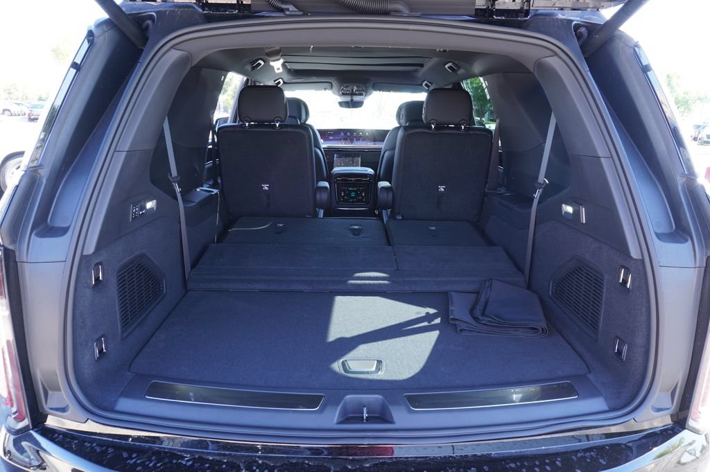New 2026 Cadillac Escalade IQL Luxury AWD/4WD image 8