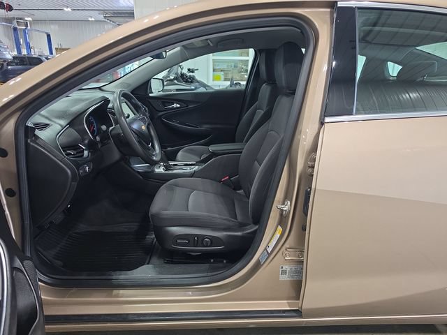 Used 2018 Chevrolet Malibu LT w/ LPO, Convenience Package 2 FWD image 21
