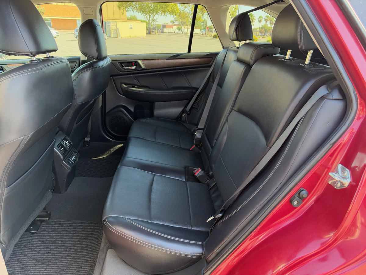 Used 2018 Subaru Outback 3.6R Limited AWD/4WD image 25