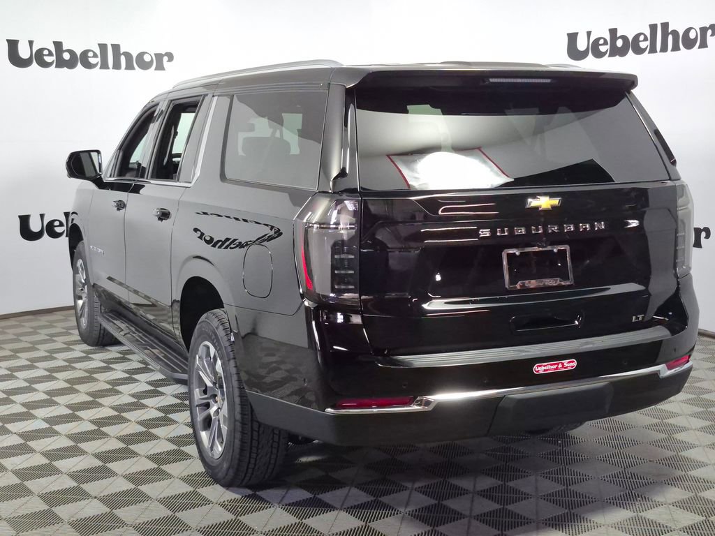 New 2026 Chevrolet Suburban LT image 5