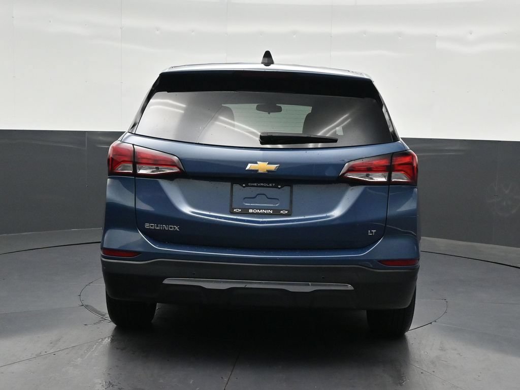 Used 2024 Chevrolet Equinox LT FWD image 4
