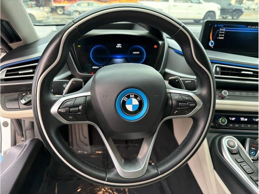 Used 2017 BMW i8 image 11
