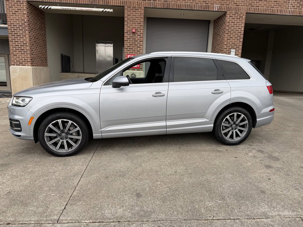 Used 2019 Audi Q7 3.0T Premium w/ Convenience Package AWD/4WD image 4