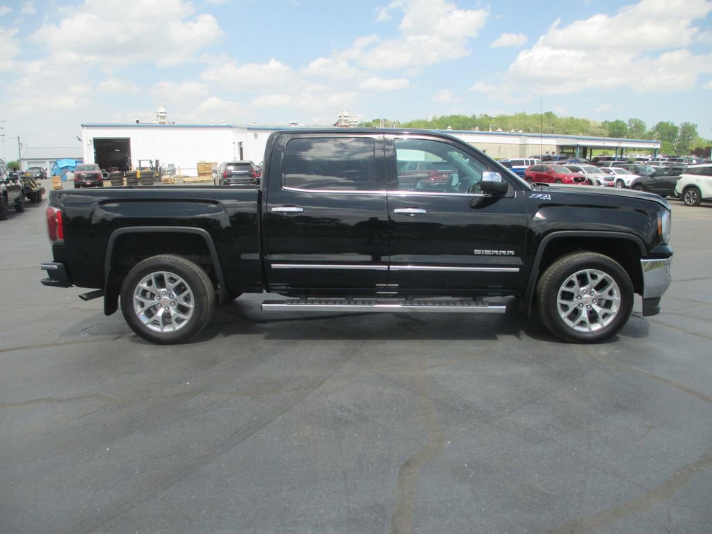 Used 2018 GMC Sierra 1500 SLT w/ SLT Premium Package AWD/4WD image 5
