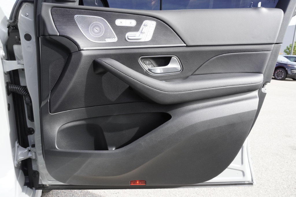 Used 2025 Mercedes-Benz GLE 450 4MATIC Coupe image 21